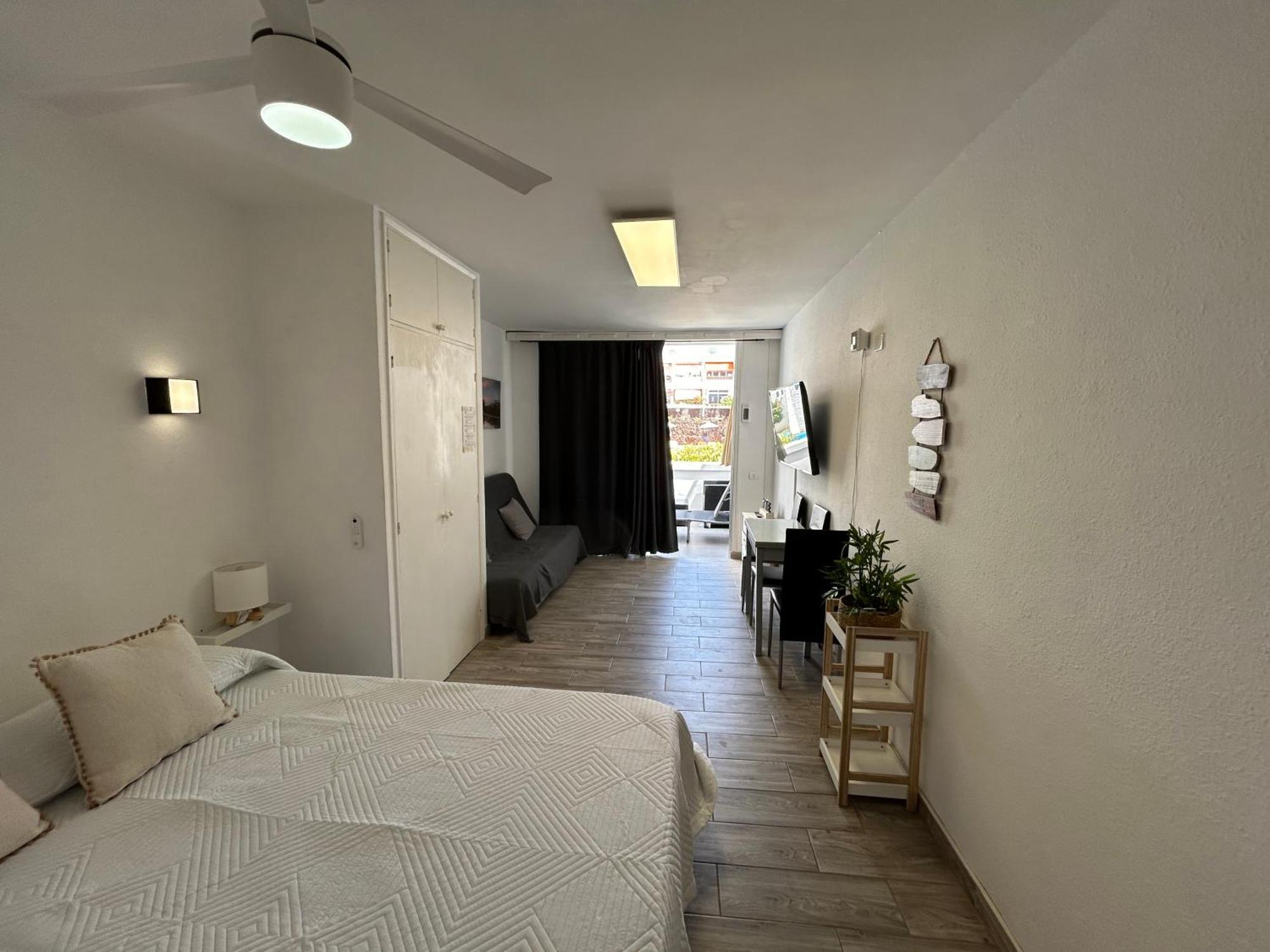 Sunny Apt With Terrace Coastal Area South Arona Arona  Ngoại thất bức ảnh